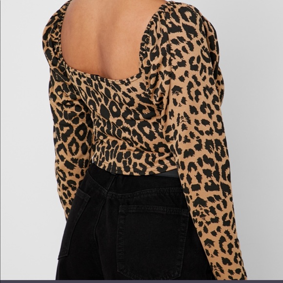 MISSGUIDED PETITE
Leopard Print Puff Sleeve Top - Picture 2 of 4